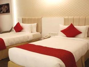 Square Hotel Hyderabad Exterior photo